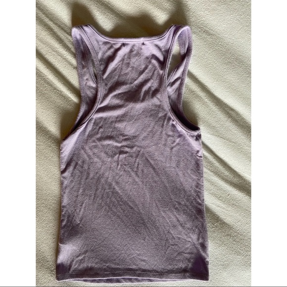 💚3/$20💚 Violet purple tank top - Picture 2 of 4